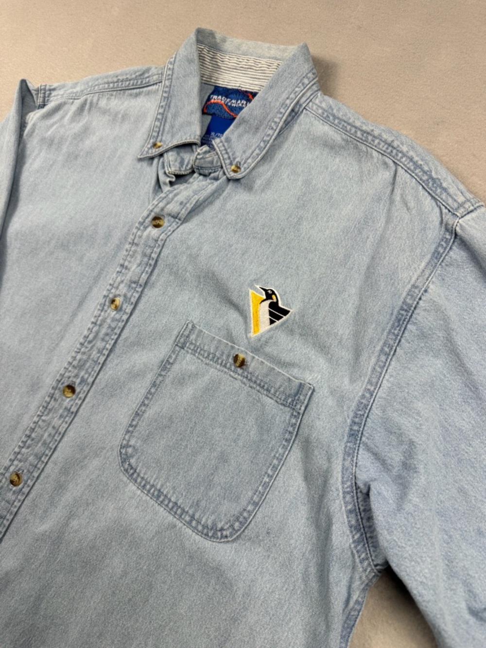 Vintage XL Denim Pittsburgh Penguins Long Sleeve Button Shirt NHL Hockey - Picture 3 of 7